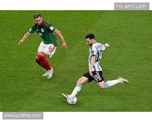 足球巨星集锦：精彩瞬间回顾与经典时刻盘点